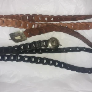 Cinturon de chapa con hondas