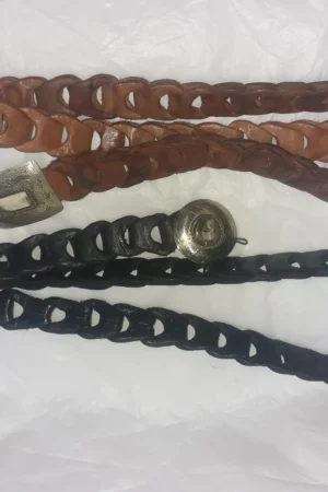 Cinturon de chapa con hondas