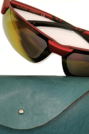 Funda de gafas de estructura semi-rígida, BALMORAL NV. Napa Vegetal de cordero en color Blue Smoke.