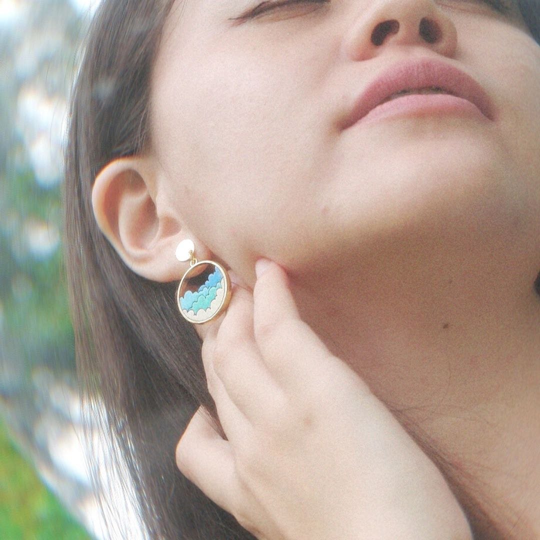 Cloud Eco-friendly Recycled Wood Gold Earrings - Image 4