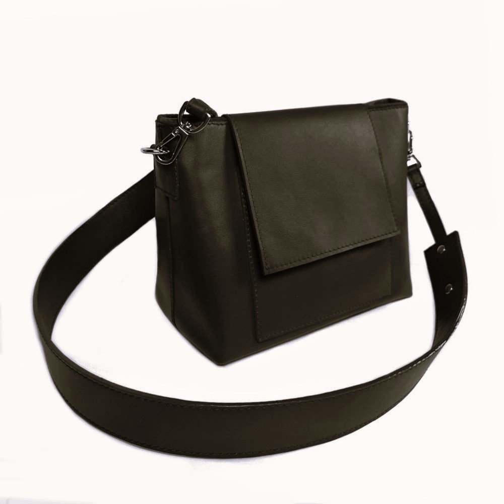 Bolso cruzado o al hombro de napa vegetal de cordero. JOLIE NV color Pecan