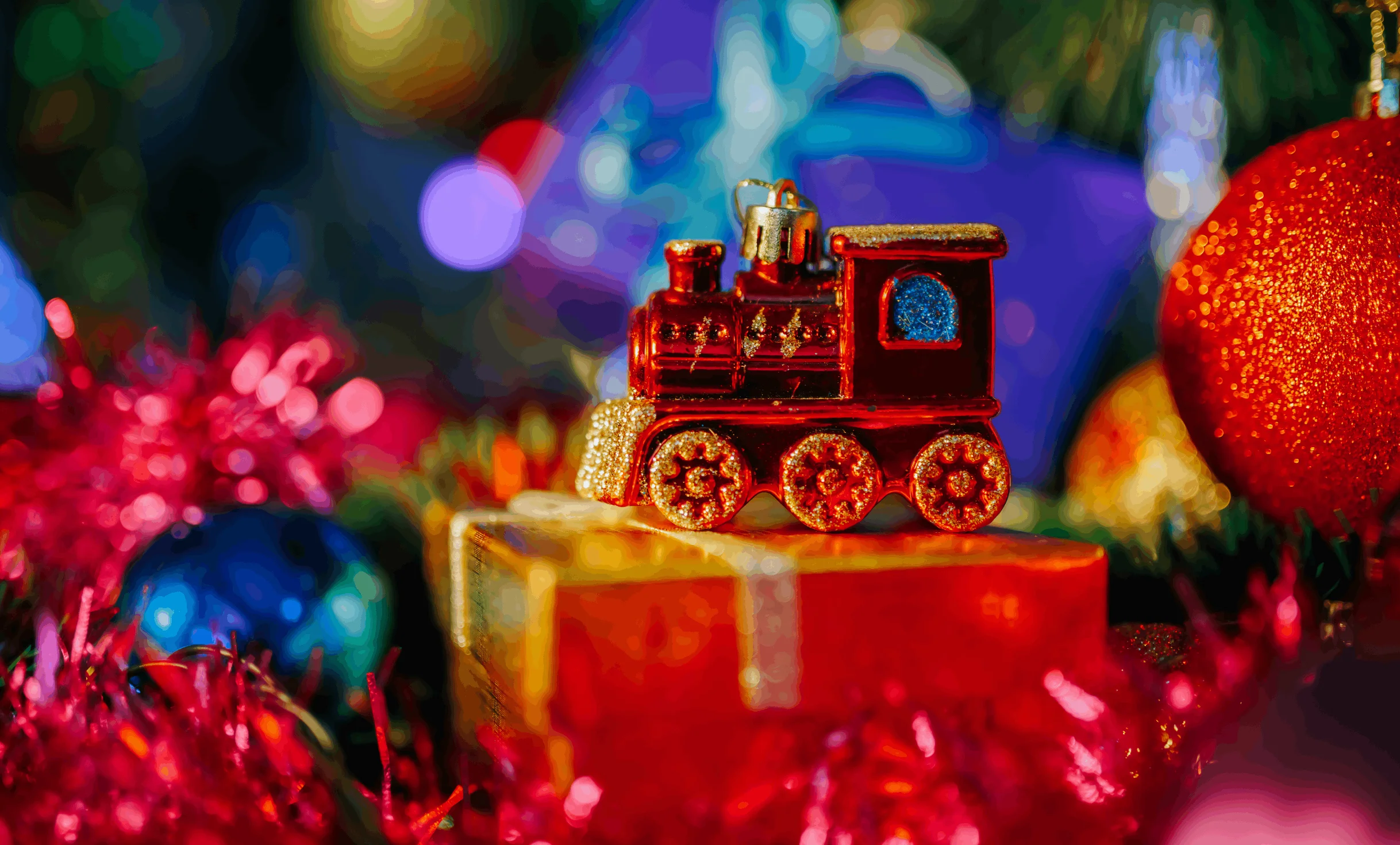 Stock wholesale Christmas toys early to meet demand.