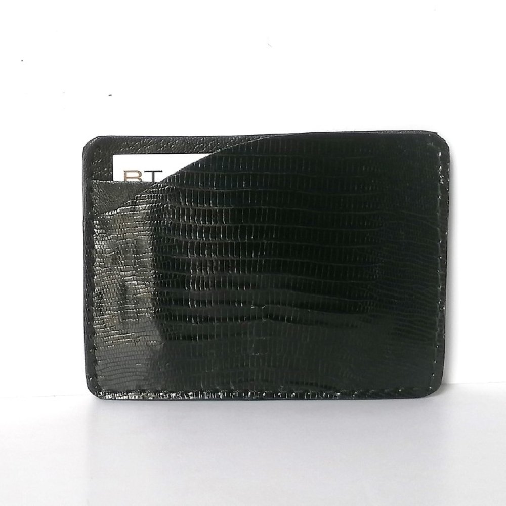 Tarjetero de Cuero exótico y Napa de cordero CARD 102, color Negro. Porta-tarjetas de 2 ranuras, con bolsillo intermedio.