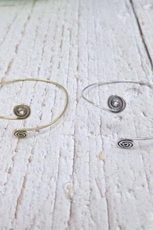 Pulseras de laton