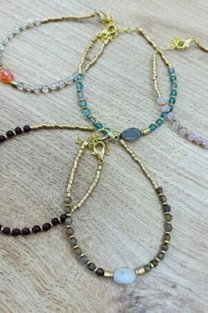 Pulsera con minerales