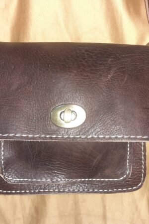 Bolso cuadrado click doble