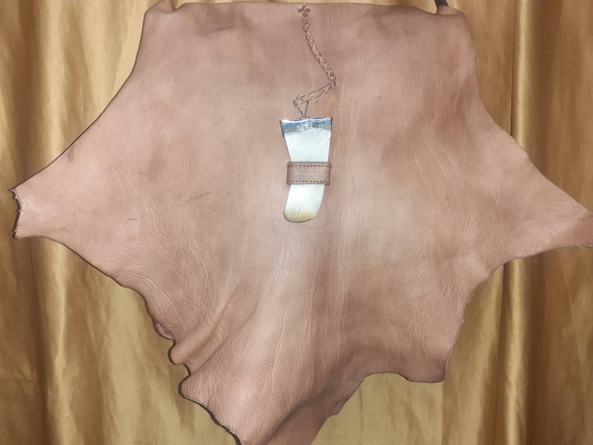 Bolso de cuerno mediano