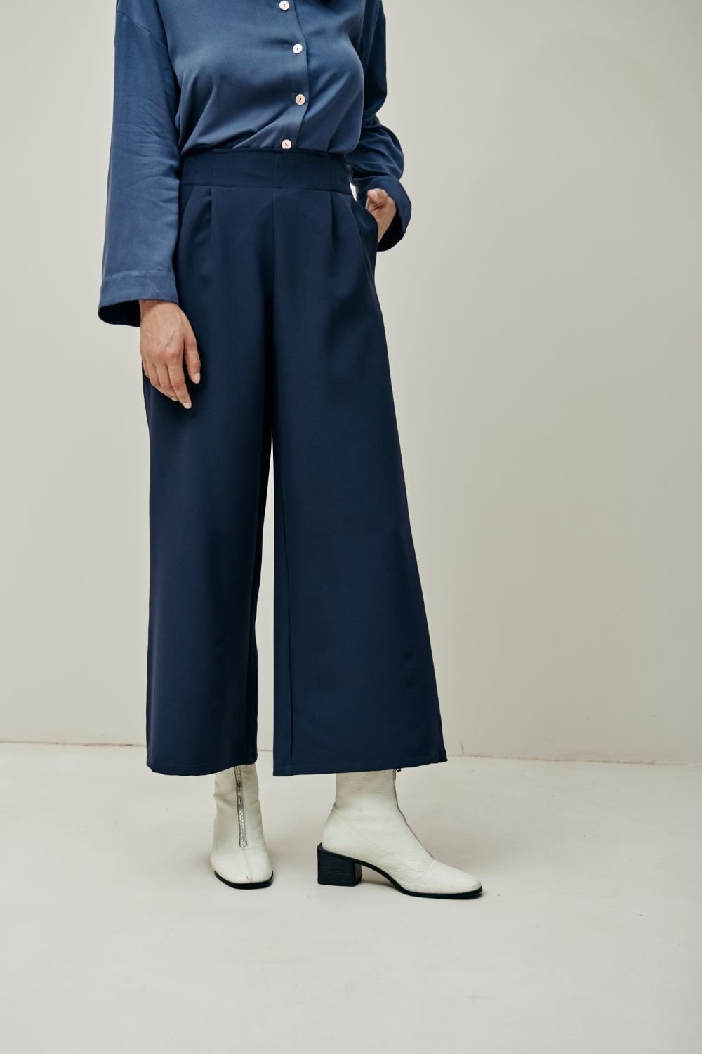Analissa Long Pants - Navy
