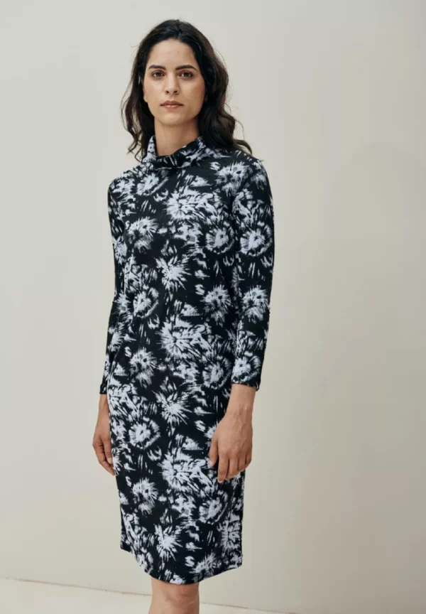 Win Dress - Printed Knit