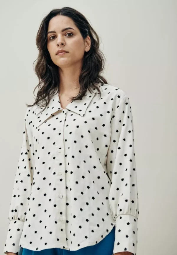 Winter Alma-Estrellas Shirt
