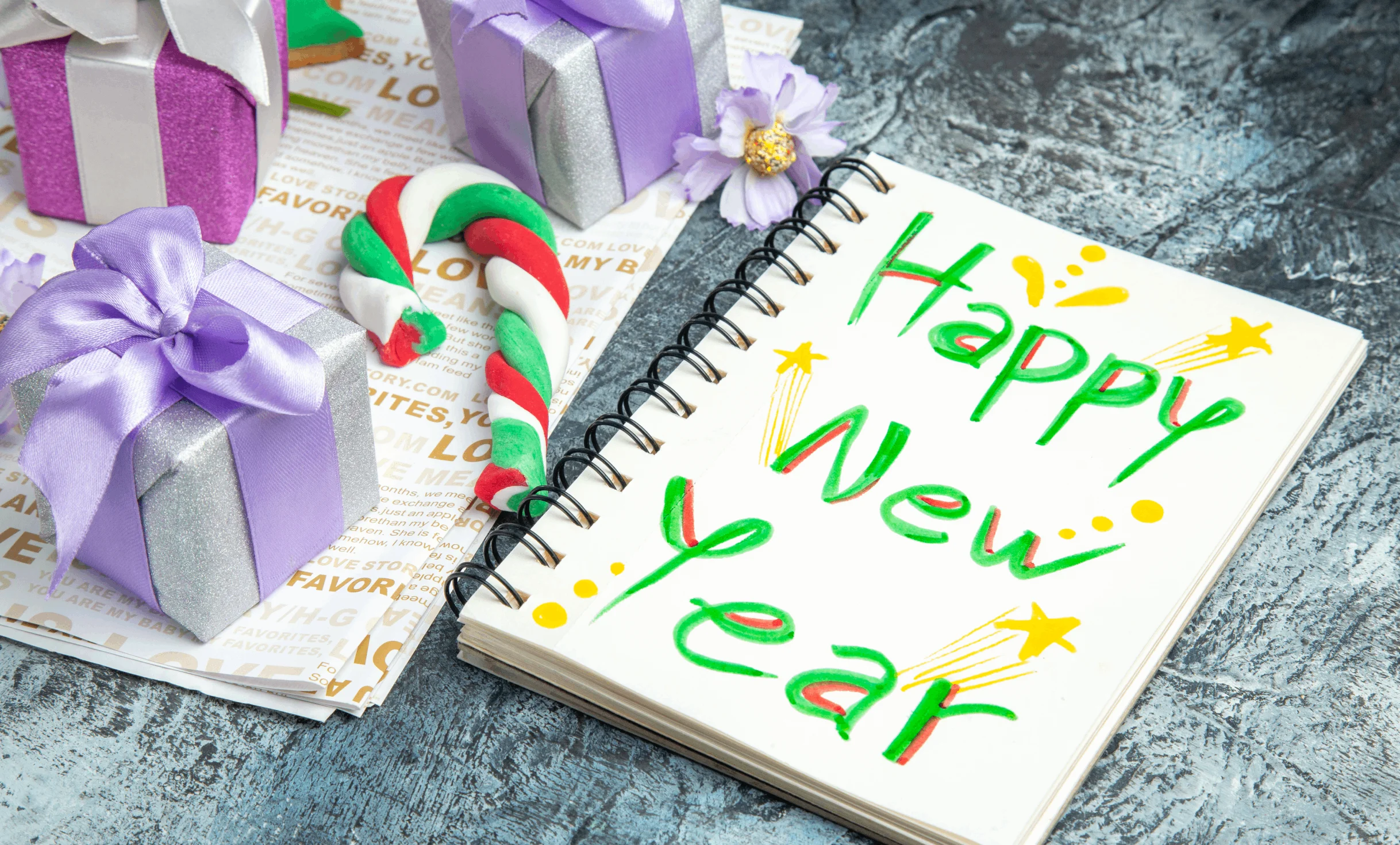 Wholesale New Year gift items and accessories in wholesale packaging