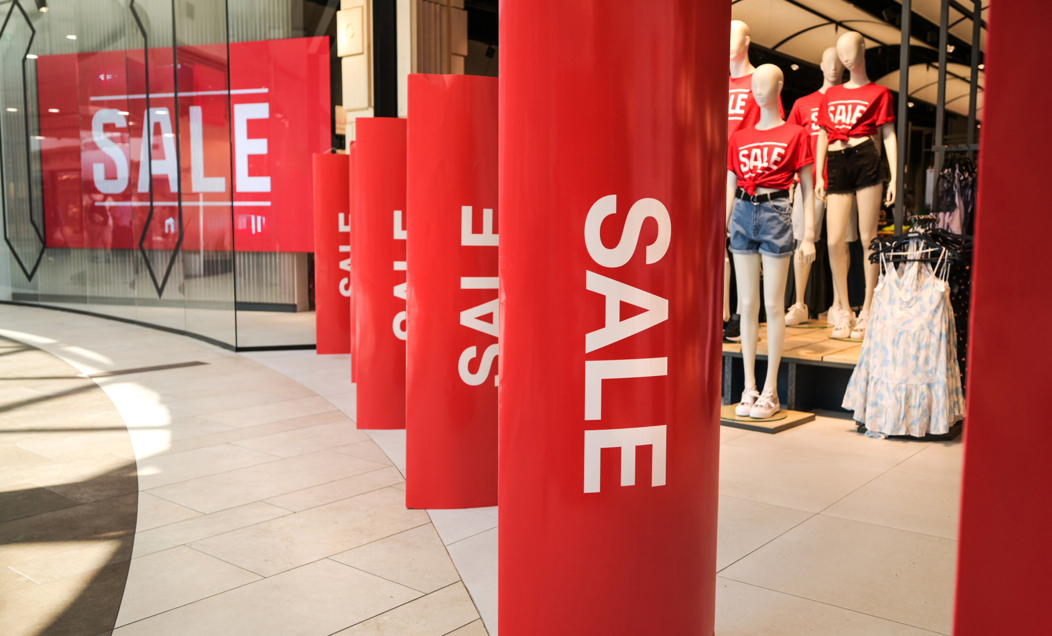 Summer 2026 Sales Challenges Retailers